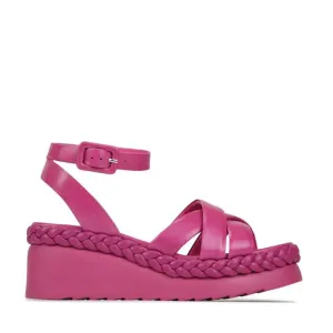 Melana Wedge in Fuchsia